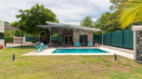 Gorgeous New 3-Bd house and 2-Bd Casita with Pool
